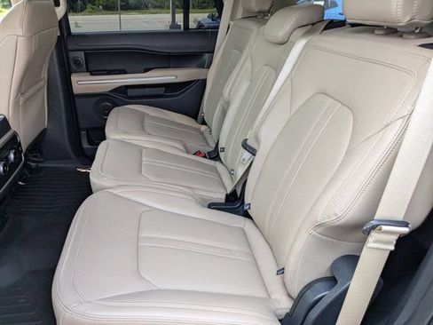 Used 2024 Ford Expedition Limited RWD image 16