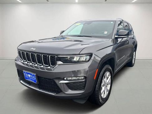 Used 2022 Jeep Grand Cherokee Limited image 1