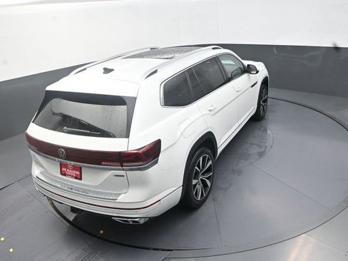 Used 2024 Volkswagen Atlas SEL Premium R-Line AWD/4WD image 38