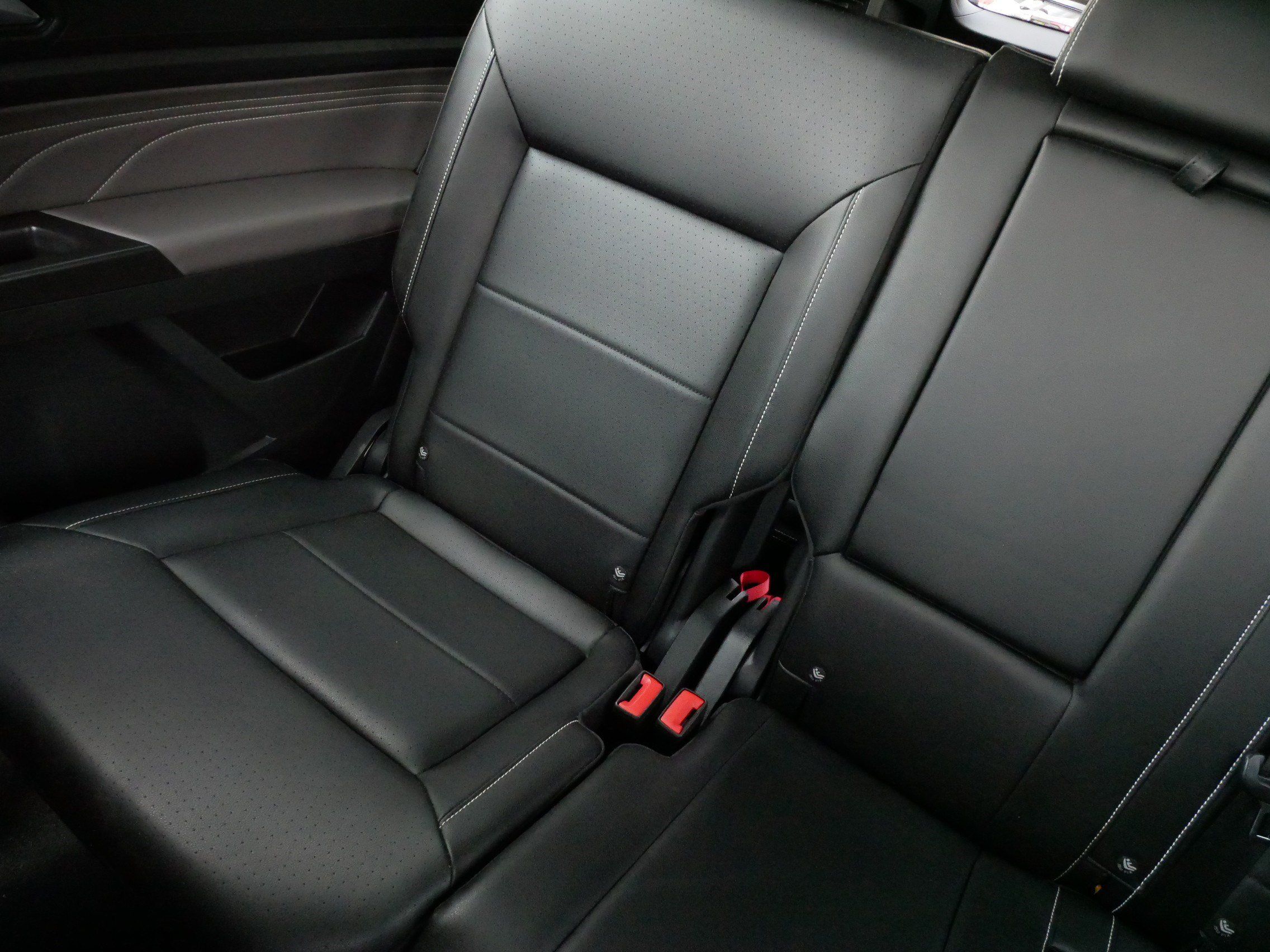 Certified 2023 Volkswagen Atlas SEL AWD/4WD image 12