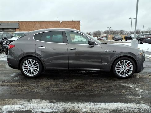 Used 2019 Maserati Levante GranLusso image 8