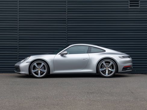 Certified 2023 Porsche 911 Carrera RWD image 2