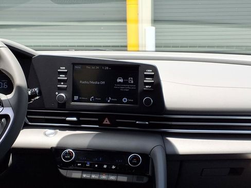 New 2025 Hyundai Elantra Sport image 15