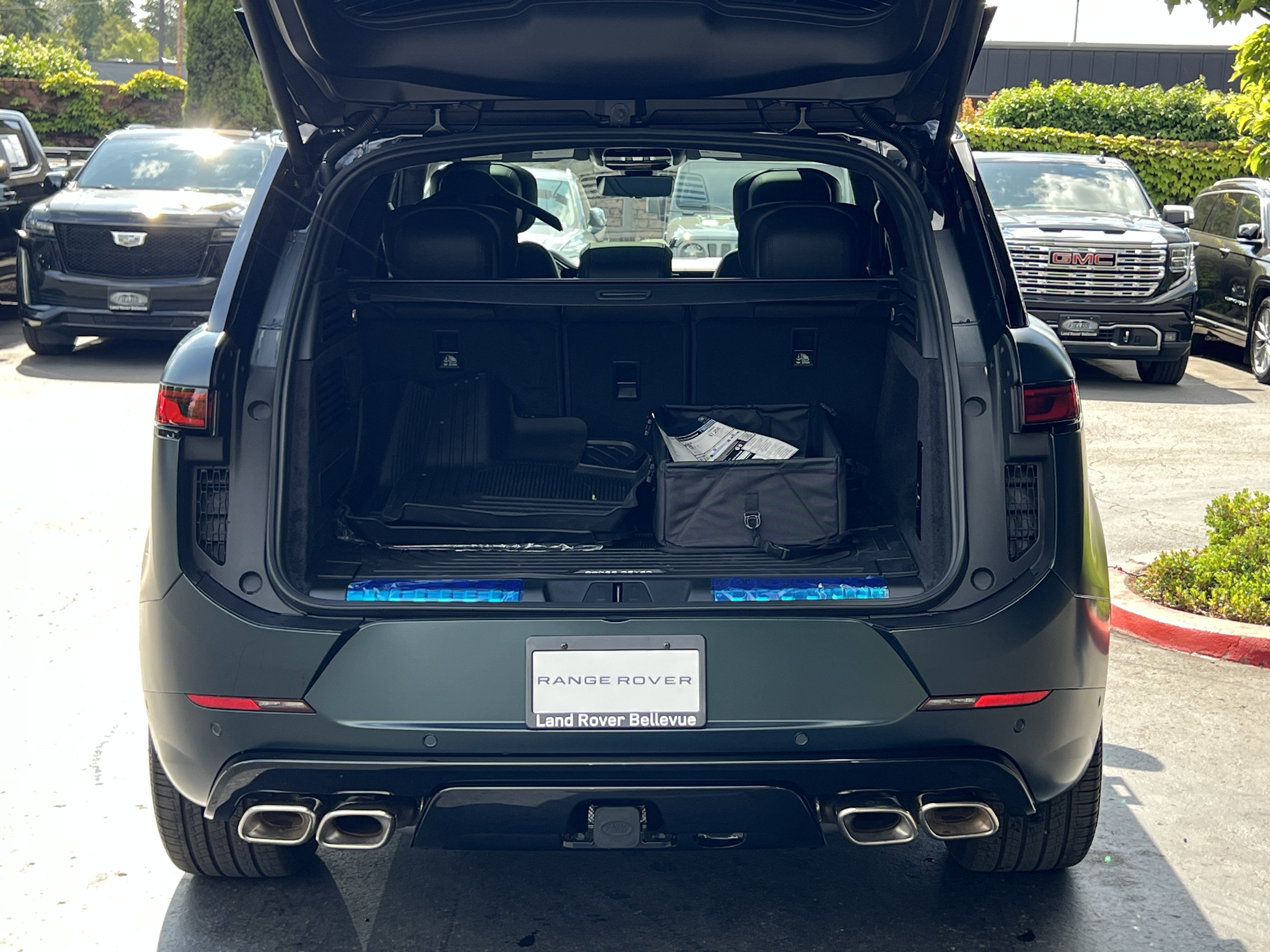 New 2025 Land Rover Range Rover Sport Autobiography AWD/4WD image 15