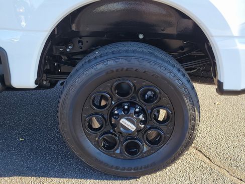 Used 2025 Ford F350 Lariat w/ Lariat Ultimate Package image 16