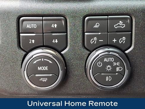Used 2026 Chevrolet Silverado 2500 LTZ w/ LTZ Convenience Package AWD/4WD image 9