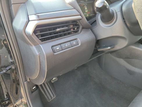 Used 2024 Nissan Altima 2.5 SV FWD image 25