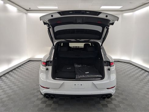 New 2026 Porsche Cayenne Turbo image 10