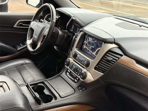 Used 2020 GMC Yukon XL Denali w/ Open Road Package image 13
