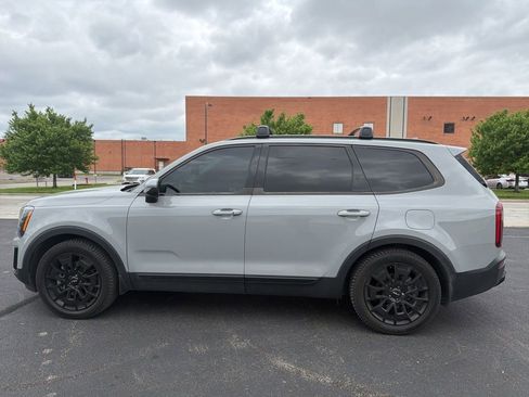 Certified 2022 Kia Telluride EX w/ EX Premium Package AWD/4WD image 8