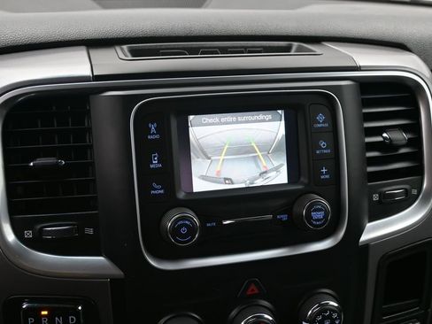Used 2022 RAM 1500 Classic SLT AWD/4WD image 14