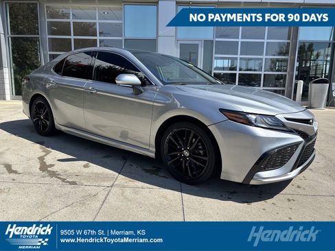 Used 2023 Toyota Camry XSE w/ Cold Weather Package AWD/4WD image 1