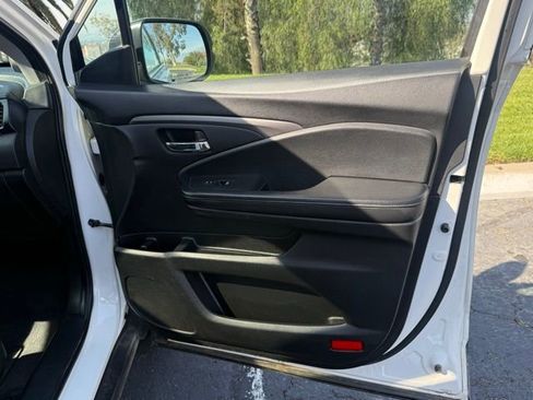 Used 2018 Honda Pilot EX-L image 9