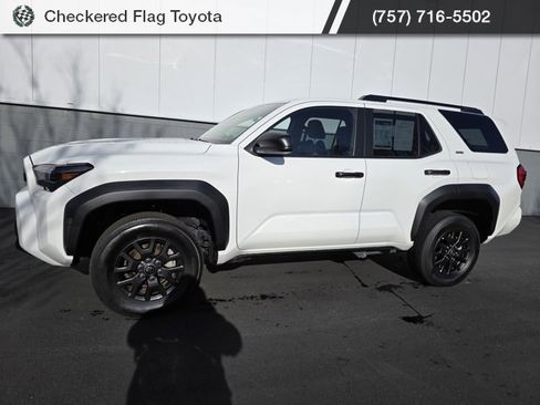 Used 2025 Toyota 4Runner SR5 image 2