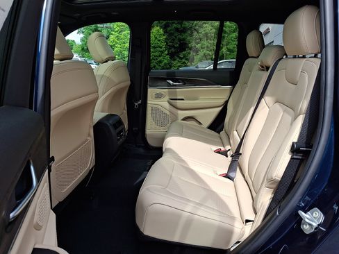 New 2026 Jeep Grand Cherokee Limited AWD/4WD image 6