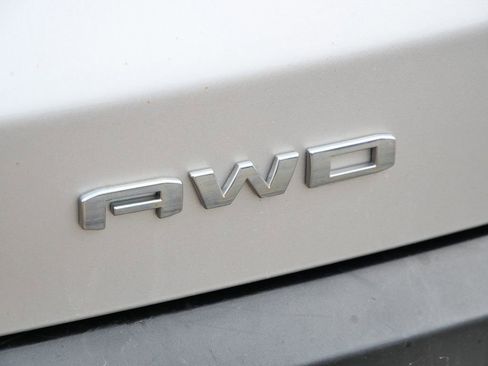 Used 2020 GMC Acadia SLE w/ Driver Convenience Package image 21