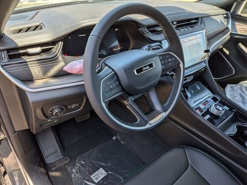 New 2026 Jeep Grand Cherokee Limited AWD/4WD image 11