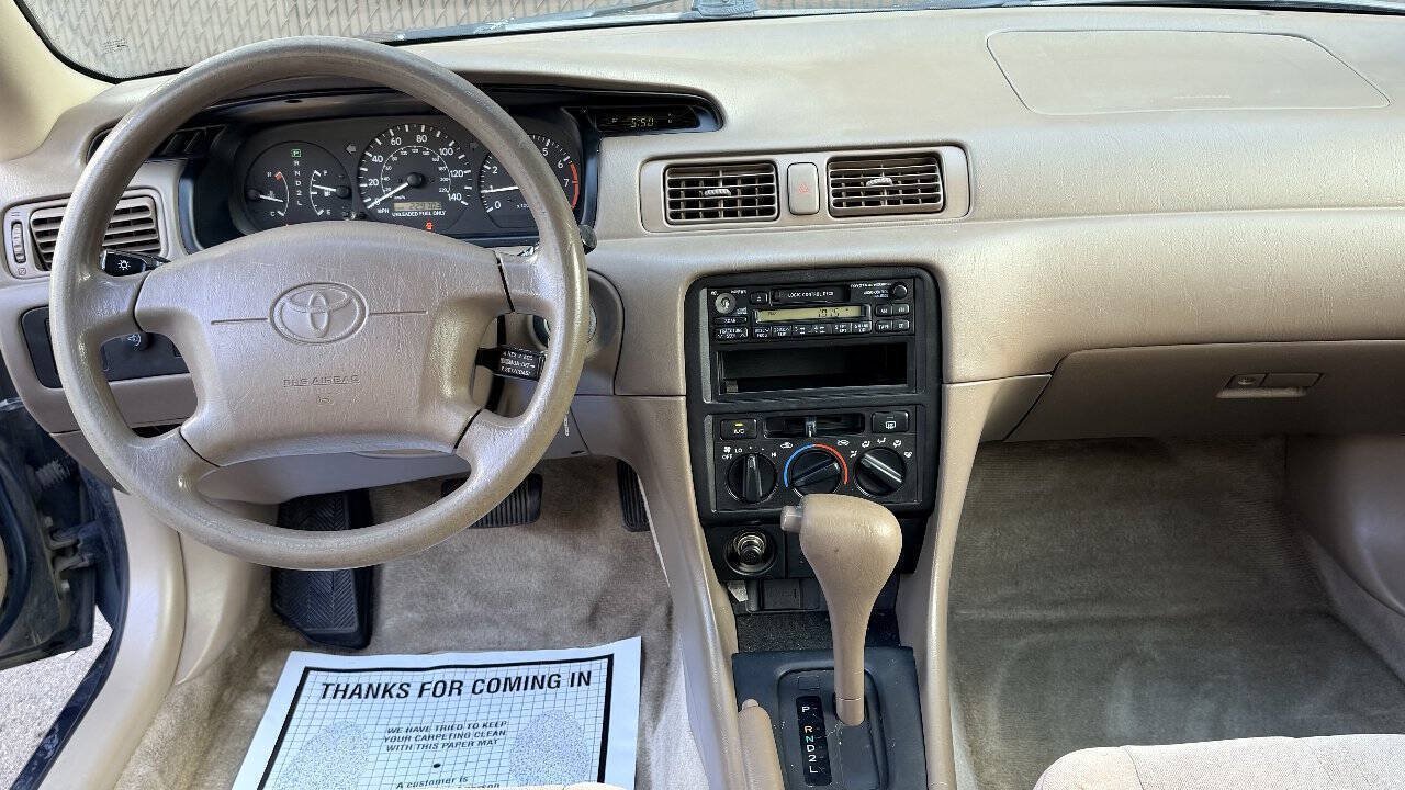 Used 1998 Toyota Camry LE FWD image 10