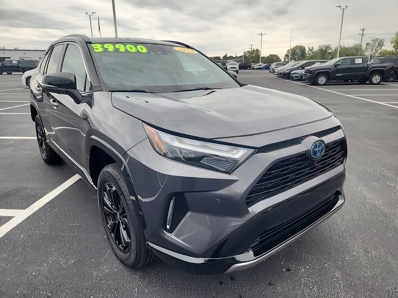 Used 2024 Toyota RAV4 XSE w/ Advanced Technology Package AWD/4WD image 9