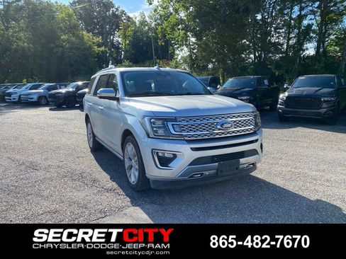 Used 2018 Ford Expedition Platinum AWD/4WD image 3