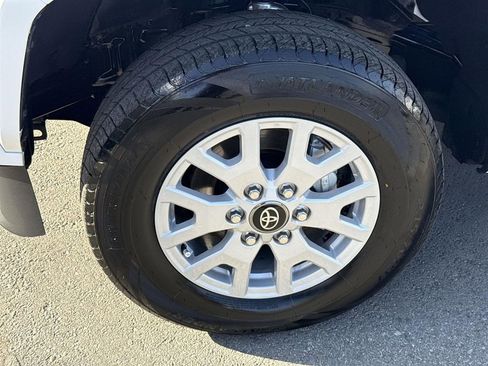 Used 2024 Toyota Tacoma SR5 RWD image 29