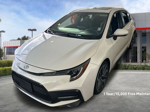 Used 2021 Toyota Corolla SE w/ SE Premium Package image 2