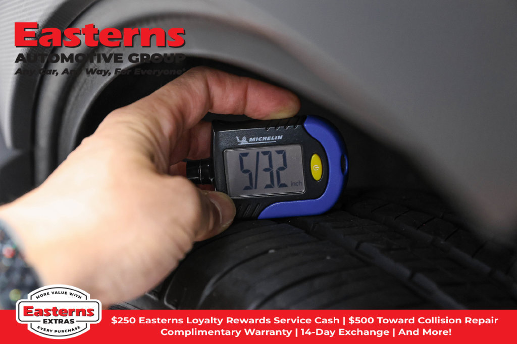 Used 2023 Subaru Ascent Premium w/ Convenience Package AWD/4WD image 28