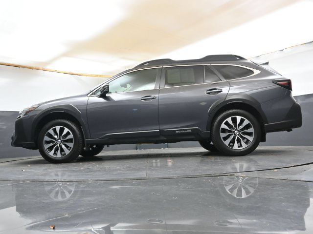 Used 2024 Subaru Outback Limited AWD/4WD image 31