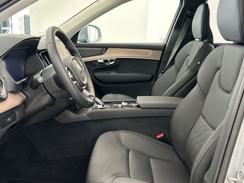 Used 2026 Volvo XC90 B6 Plus w/ Protection Package Premier image 10
