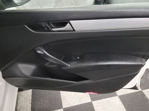 Used 2012 Volkswagen Passat 2.5 SE image 27