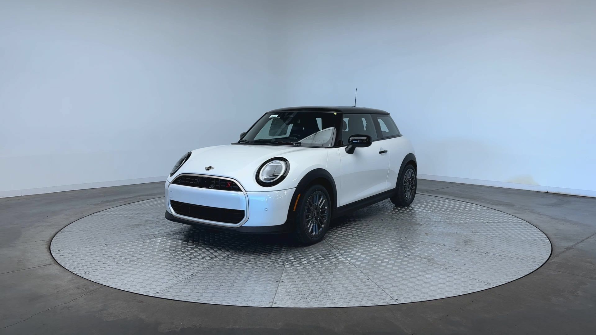 Used 2026 MINI Cooper S FWD image 4