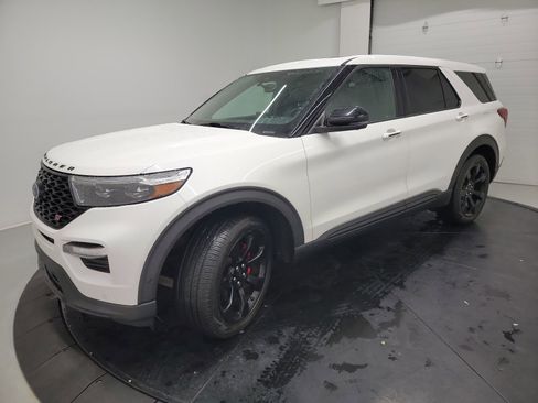 Used 2021 Ford Explorer ST w/ Equipment Group 401A AWD/4WD image 3