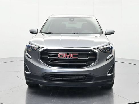 Used 2021 GMC Terrain SLE FWD image 2