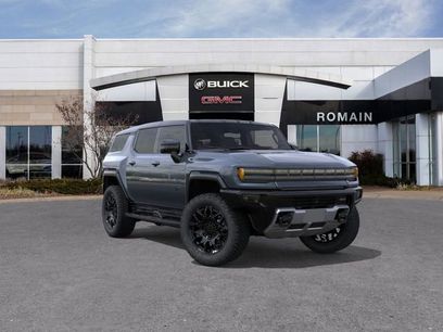 New 2026 GMC Hummer EV SUV w/ LPO, Dark Essentials Package