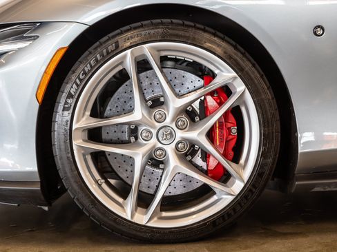Used 2021 Ferrari Roma RWD image 17