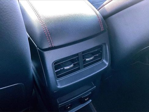 Used 2023 Ford Edge ST-Line image 10