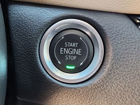 Used 2024 Cadillac XT4 Premium Luxury image 20