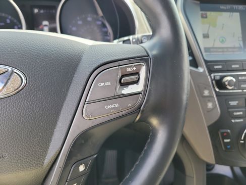 Used 2017 Hyundai Santa Fe Sport FWD image 25