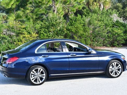 Used 2019 Mercedes-Benz C 300 4MATIC Sedan image 32