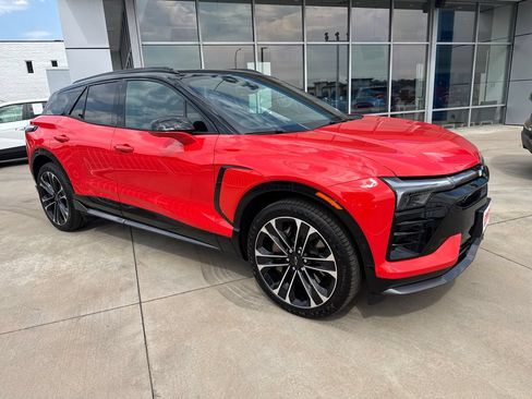 Used 2026 Chevrolet Blazer EV SS w/ Performance Package AWD/4WD image 7