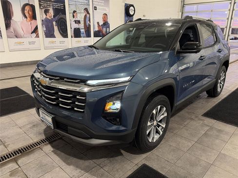 New 2026 Chevrolet Equinox LT w/ Convenience Package II FWD image 9