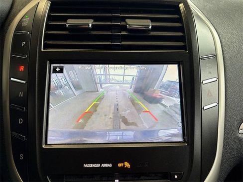 Used 2017 Lincoln MKC Select w/ Select Plus Package image 27