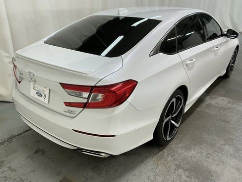 Used 2020 Honda Accord Sport image 3