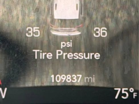 Used 2017 Chrysler Pacifica Touring-L Plus FWD image 12