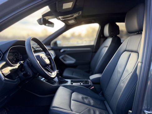 Certified 2025 Audi Q3 2.0T Premium w/ Convenience Package image 15