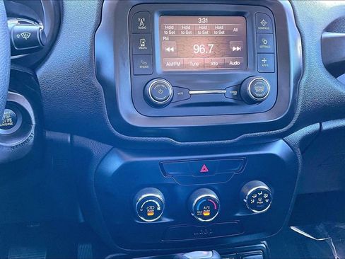 Certified 2020 Jeep Renegade Sport FWD image 35