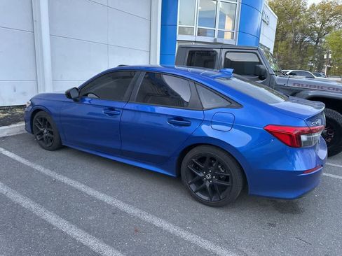 Used 2023 Honda Civic Sport image 15