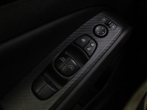 New 2026 Nissan Altima 2.5 SR FWD image 17