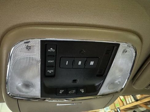 Used 2020 Jeep Grand Cherokee Limited AWD/4WD image 20