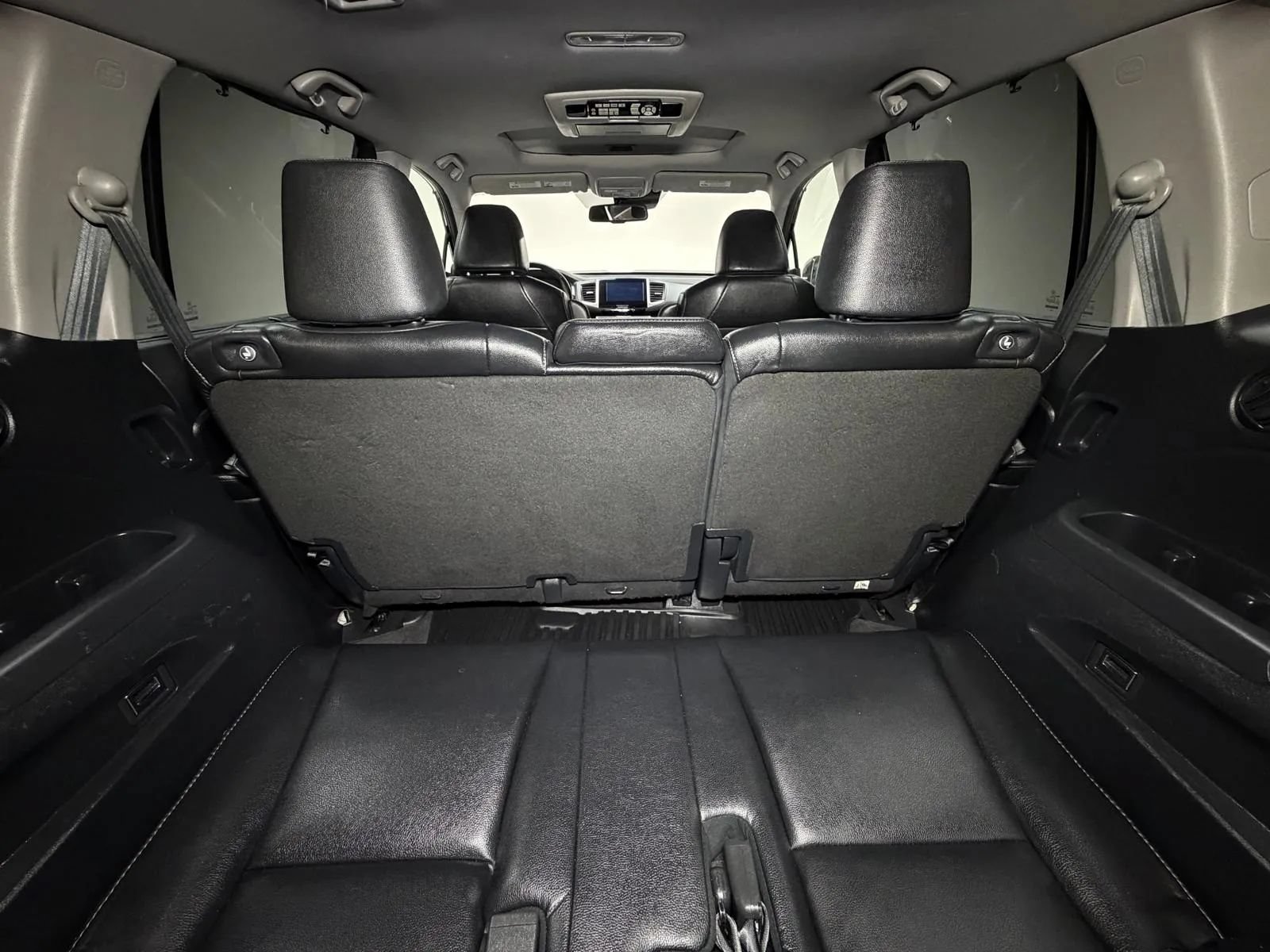Used 2016 Honda Pilot Touring image 17